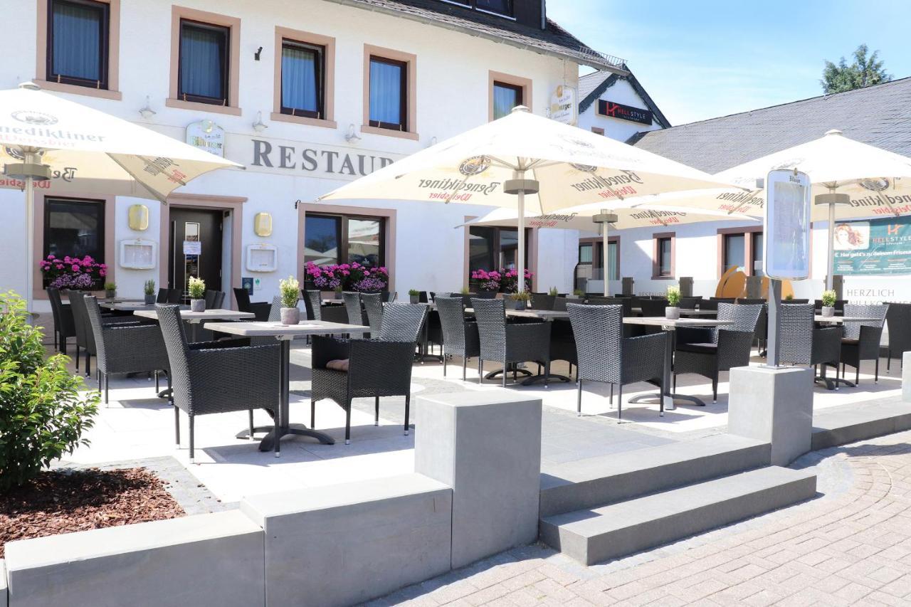 Hotel Restaurant Haus Zwicker Bleialf Exterior foto